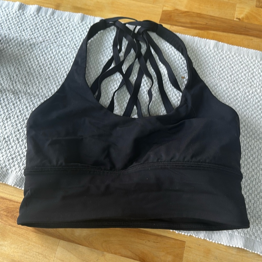 Lululemon bra size 4